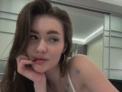 MelissaDouglasLoves - female with brown hair and  big tits webcam at ImLive