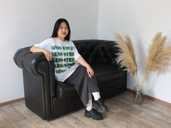 MelissaPlum - female with black hair webcam at LiveJasmin