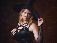 MelissaShine - blond female webcam at ImLive