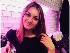 Melissa_Calypso - female with brown hair webcam at ImLive