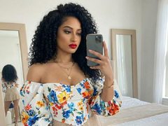 MellisaEnglish - female with black hair webcam at LiveJasmin