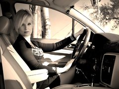 Meridian - blond female with  small tits webcam at xLoveCam