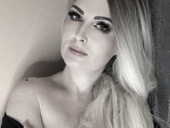 Meridian - blond female with  small tits webcam at xLoveCam