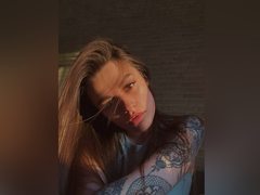 MiaGlamour - female with black hair and  small tits webcam at ImLive