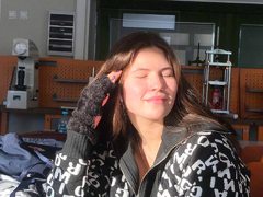 MiaLelani - female with black hair webcam at LiveJasmin