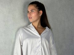 MiaLelani - female with black hair webcam at LiveJasmin