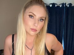 MiaMoanroe - blond female with  big tits webcam at ImLive