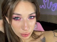 MiaVeber from ImLive