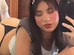 Midori_san - female with black hair webcam at ImLive
