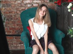 MilanaMill - blond female webcam at ImLive