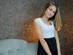 MilanaMill - blond female webcam at ImLive