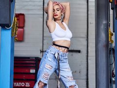 MinnieDrew - female with black hair webcam at LiveJasmin