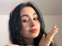 MinnieMile - female with black hair webcam at LiveJasmin