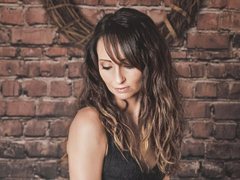 MissMara202180 - female with brown hair and  small tits webcam at ImLive