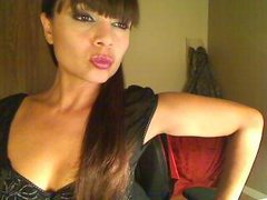 MistressPasha - female with brown hair webcam at ImLive