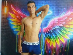 mikevega0 - male webcam at ImLive