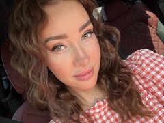 millionairebaby - female with brown hair and  big tits webcam at ImLive