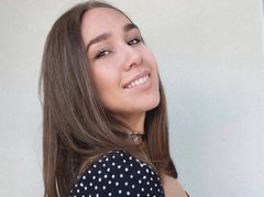 misssmille - female with  small tits webcam at ImLive