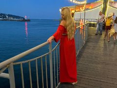MollyGoodhead - blond female with  big tits webcam at ImLive