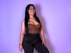 MollyVergel - female with black hair webcam at ImLive