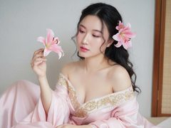 MoonBaeBass from ImLive