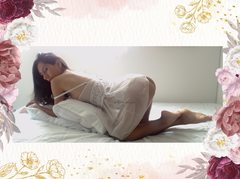 MoonLipson871 - female with brown hair and  small tits webcam at ImLive