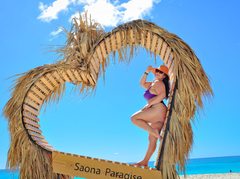 MounaMon - female with brown hair webcam at ImLive