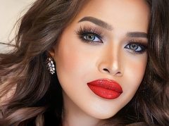 AndreaTranspinay from LiveJasmin