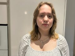 MrsPrude - female with brown hair and  big tits webcam at ImLive