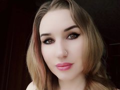 MsPurrfectxx - female with red hair webcam at ImLive