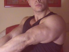 MuscleBrad - male webcam at ImLive