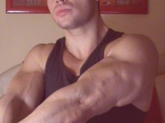MuscleBrad - male webcam at ImLive
