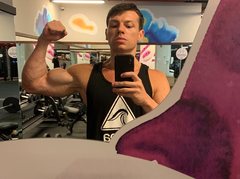 MuscleBrad - male webcam at ImLive
