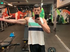 MuscleBrad - male webcam at ImLive