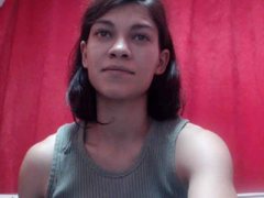 SlaveMuscled - female with brown hair webcam at ImLive