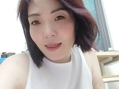 Mymy83 - female webcam at ImLive