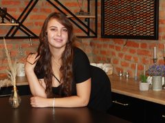 HelenDavi - female with brown hair and  big tits webcam at LiveJasmin