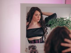 NanaMoonlight - female with black hair webcam at ImLive