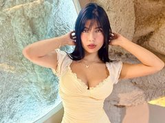NaomyAshe_ - female with black hair and  small tits webcam at ImLive