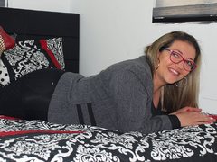 Naty_mature_ - blond female with  big tits webcam at ImLive