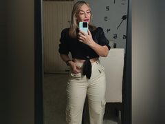 NathalyPalmer - blond female webcam at LiveJasmin