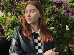 NicoleGingerr - female webcam at ImLive