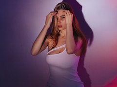 NicoleGingerr - female webcam at ImLive