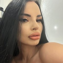 NicolleLovegame - female webcam at ImLive