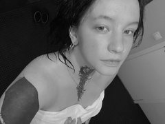 NikolRoss - female with black hair and  big tits webcam at LiveJasmin