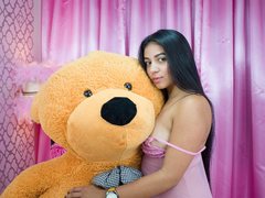 NinaCollins - female with black hair webcam at ImLive