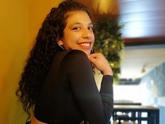 nicoll_william - female with black hair webcam at ImLive