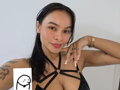 Noa_Stewart - female with black hair webcam at ImLive