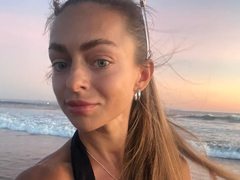 Noor_m - female webcam at ImLive