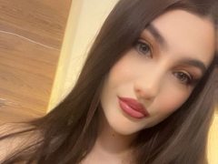 NorraJoice - female with black hair webcam at ImLive